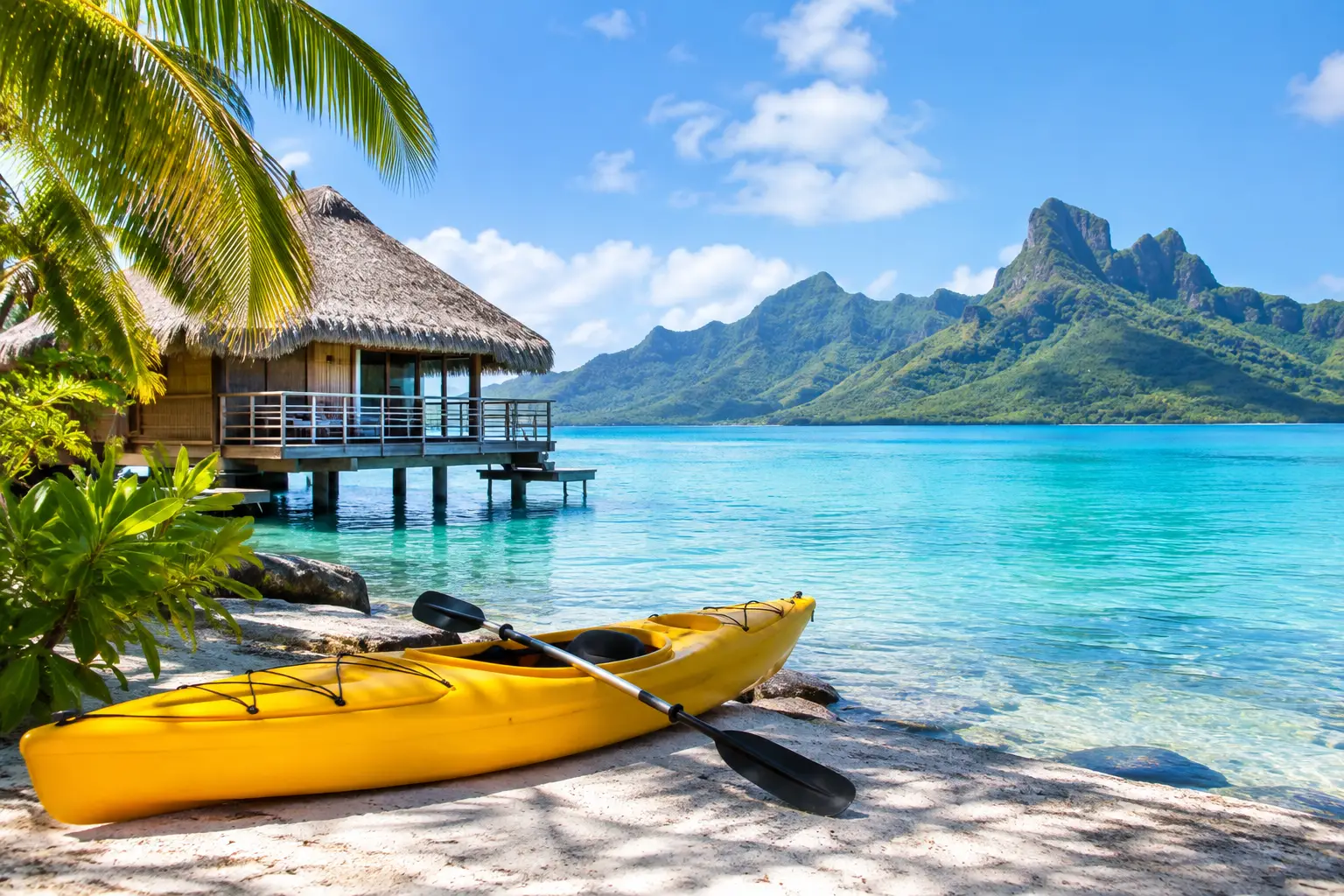 Vous consultez actuellement Hébergement Huahine avec kayak en bord de mer